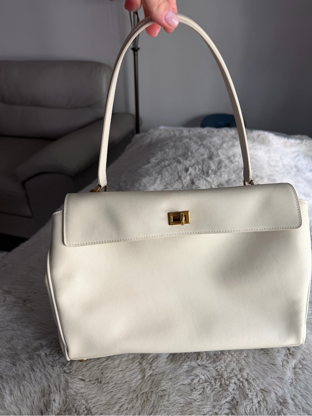 Leather handbag.New no tags